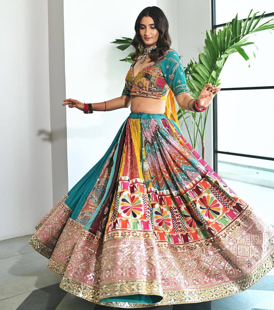 HEAVY MUSLIN COTTON WITH CANVAS PATTA BORDER LEHENGA CHOLI