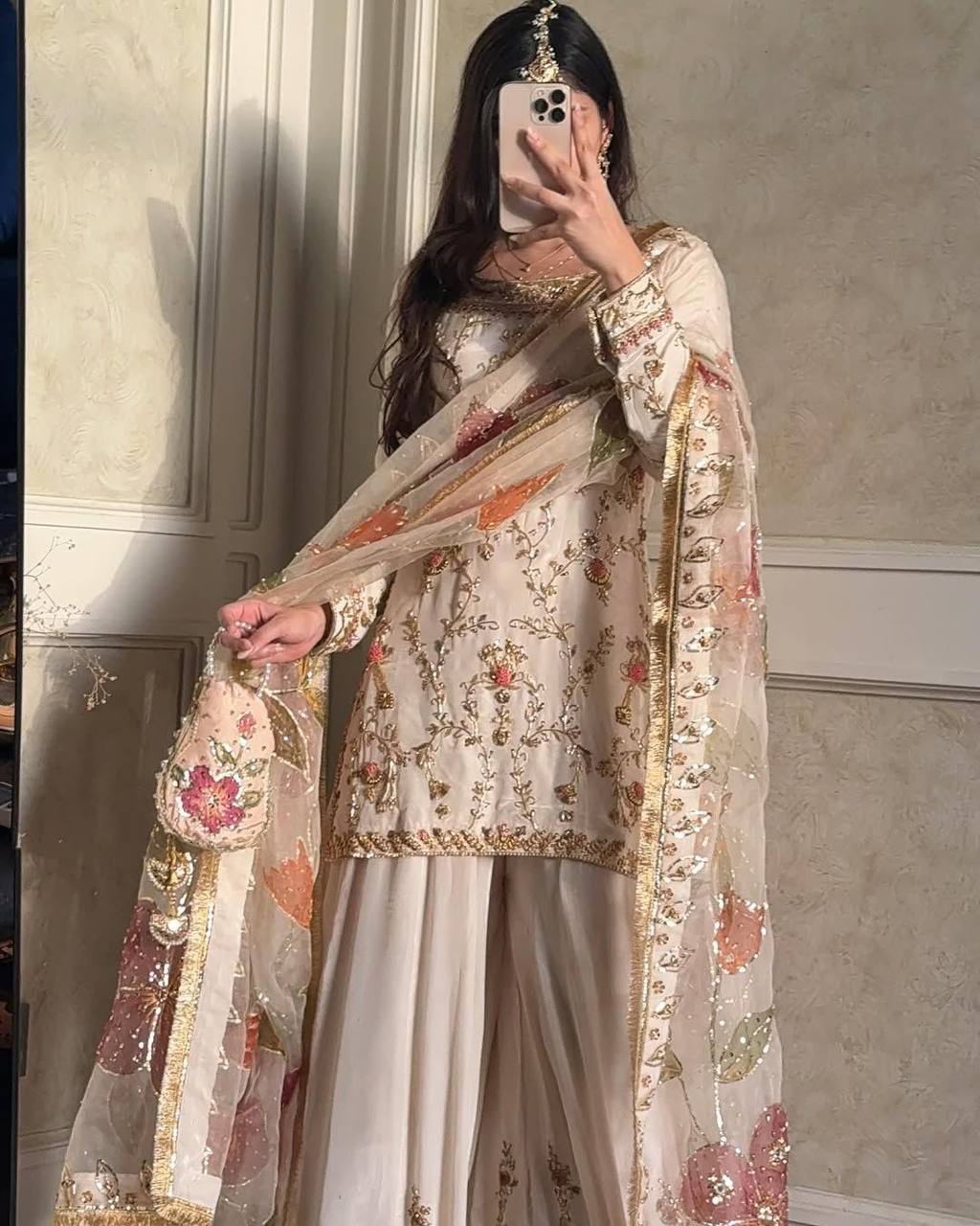 Chandni Gulzar Resham Floral Veil Pakistani Suit