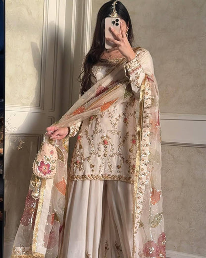 Chandni Gulzar Resham Floral Veil Pakistani Suit