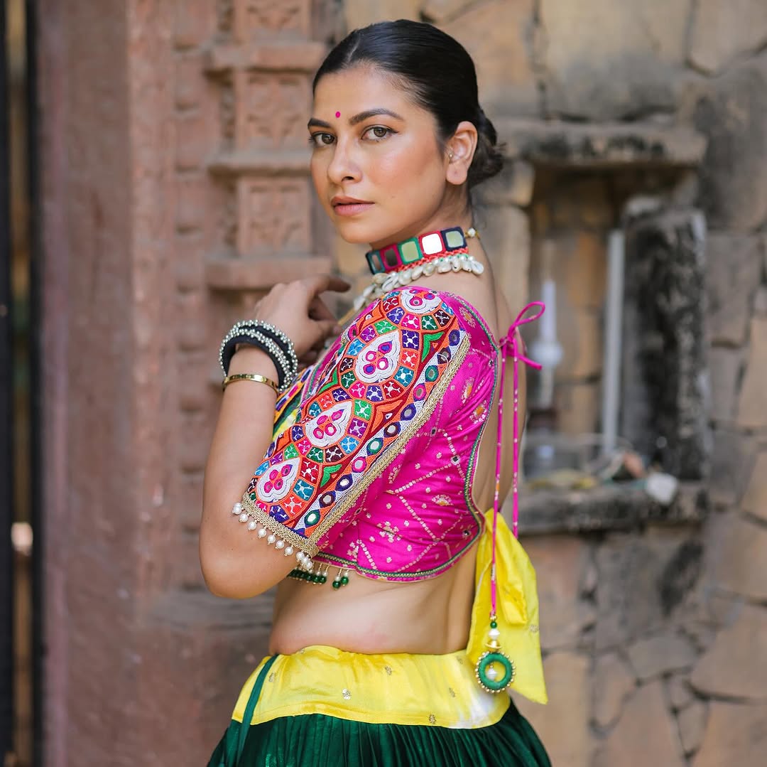 Royal Riwaaz Mirror Work Navratri Lehenga Choli