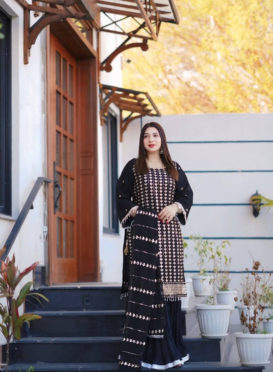 Designer Black Ready To Wear Crystal Mirror & Gota Embroidery Set