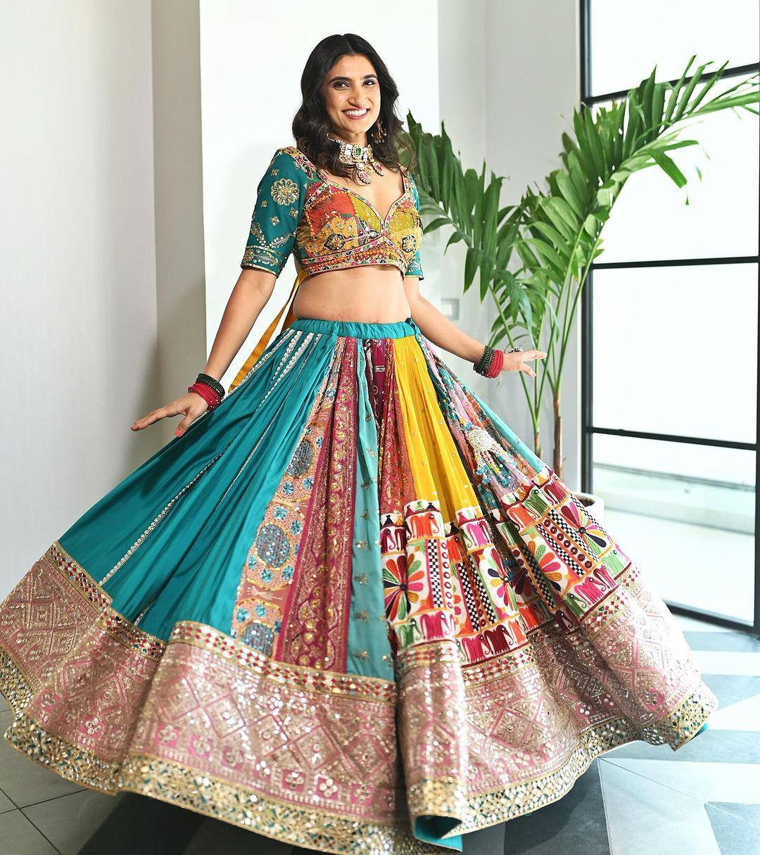 HEAVY MUSLIN COTTON WITH CANVAS PATTA BORDER LEHENGA CHOLI