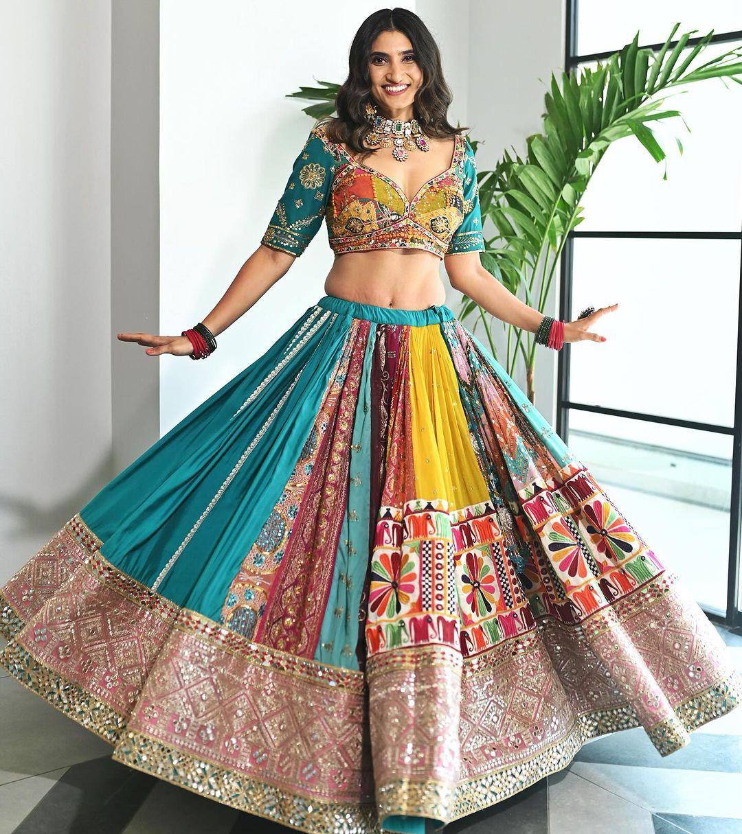 HEAVY MUSLIN COTTON WITH CANVAS PATTA BORDER LEHENGA CHOLI