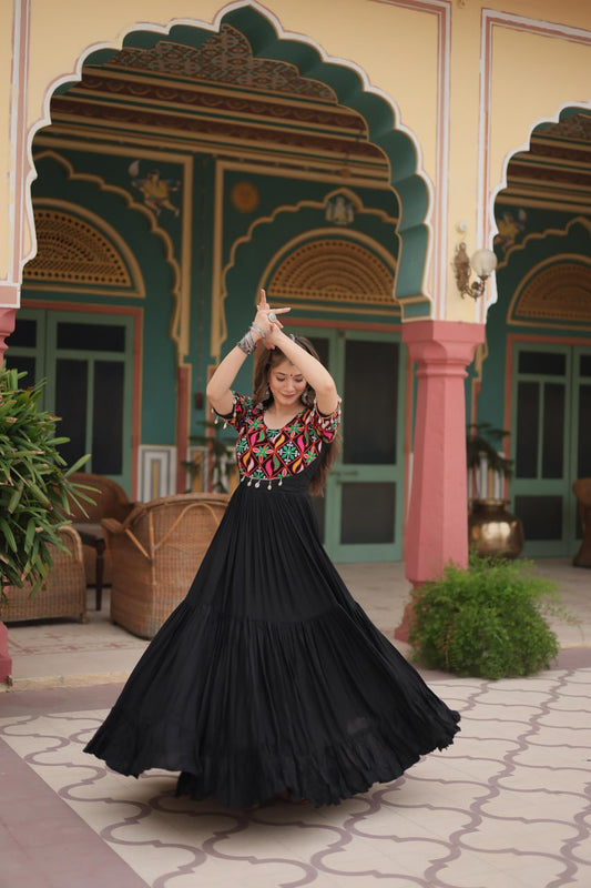 Noorvi Black Mirror Embroidered Navratri Lehenga Set Gown