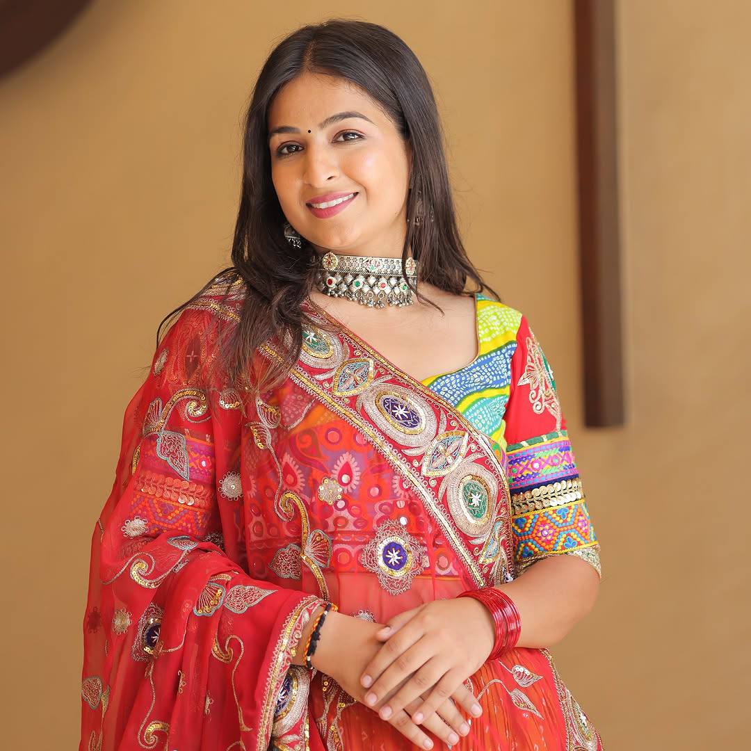 Golden Glow & Bandhani Breeze Traditional Patchwork Navratri Lehenga Set