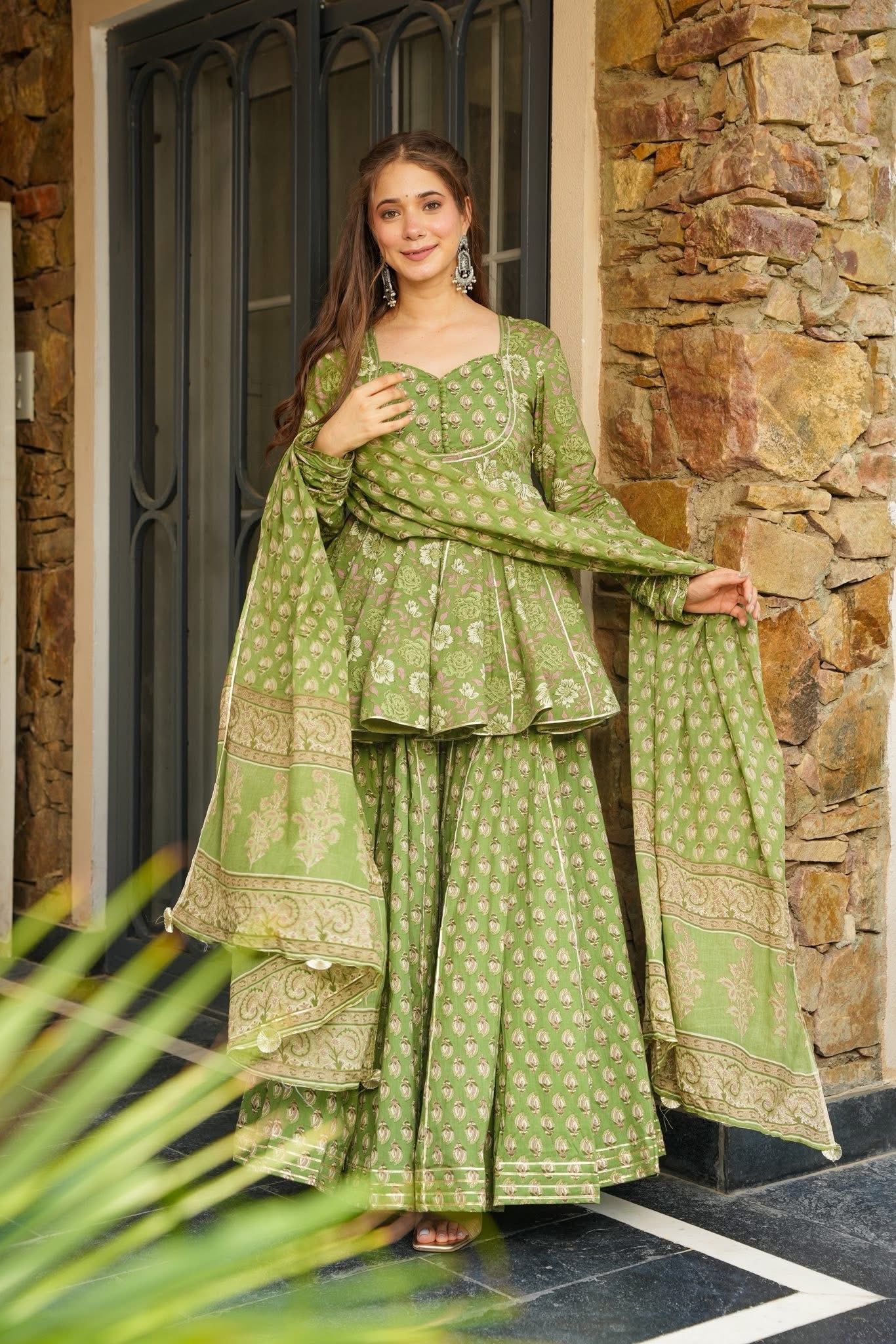 Sharvee Leher Sharara Set