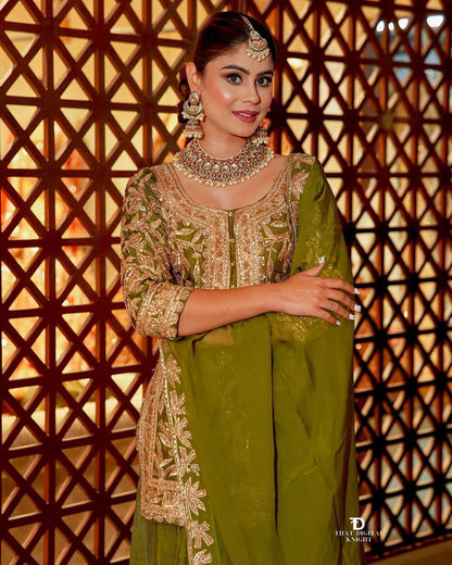 Zari Zewar Sharara –Drape of Dreams and Gold